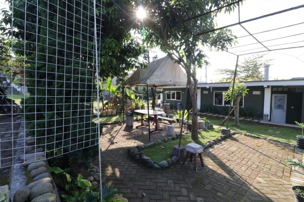 Lembur Incu Syariah Villa & Resto Lembang Eksteriør billede